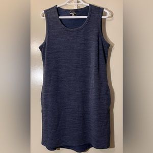 32 Degree. Blue dress. Sleeveless, with pockets. Size M.